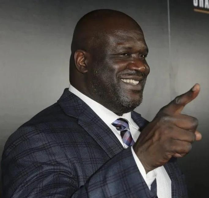 科尔：格林将在当地时间周日归队，但能否出战尚待队医决定（科尔：格林周日归队，是否出战由队医决定）