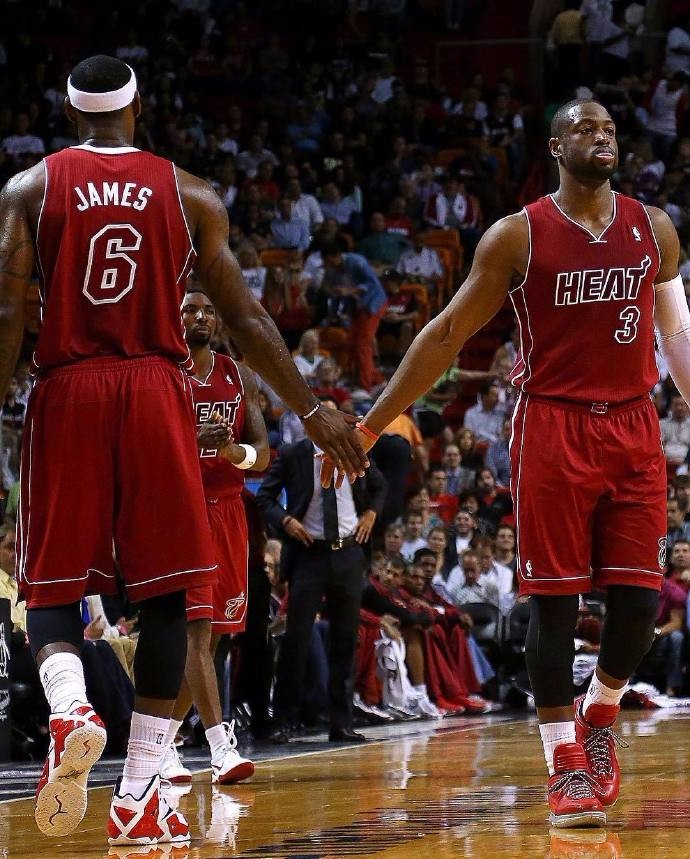 早报：速效救心丸销量突然大增，有什么头绪吗？（早报：速效救心丸销量飙升，背后发生了什么？）