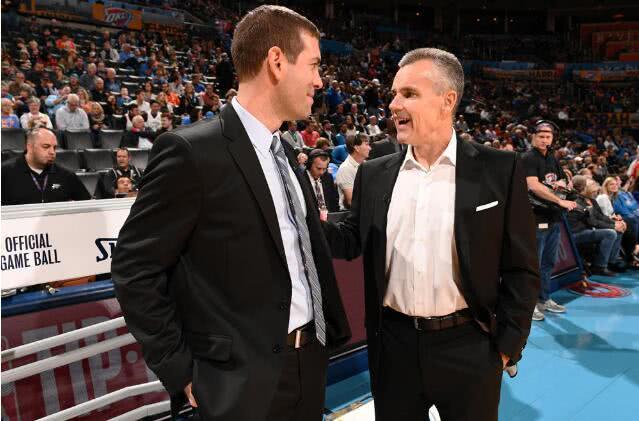 姆巴佩状态回暖连续4场破门 源于一个小改变……（姆巴佩重拾火力 连续4场破门只因一个小调整）