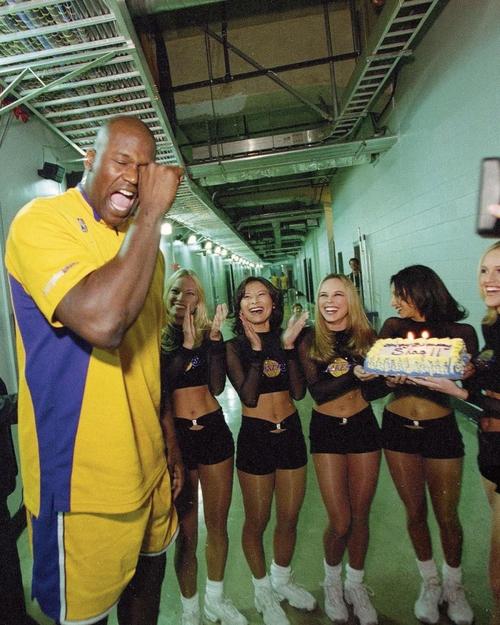 恩比德13中8空砍27分，马克西14中3陷入低迷（恩比德13投8中砍27分仍难救主，马克西14投3中手感冰凉）