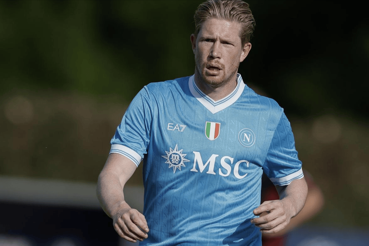 东契奇22场比赛领到8次技犯，仅次于狄龙的9次（东契奇22场累计8次技犯，仅次于狄龙的9次）