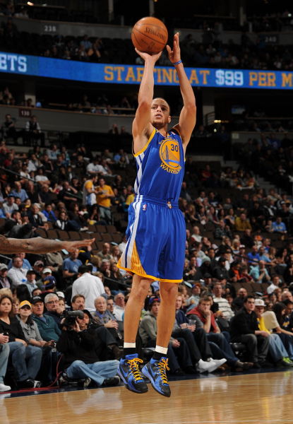 常规赛第5轮｜拉锯战中见真章，看孙铭徽运筹帷幄！（常规赛第五轮｜胶着鏖战显真功，孙铭徽指挥若定！）